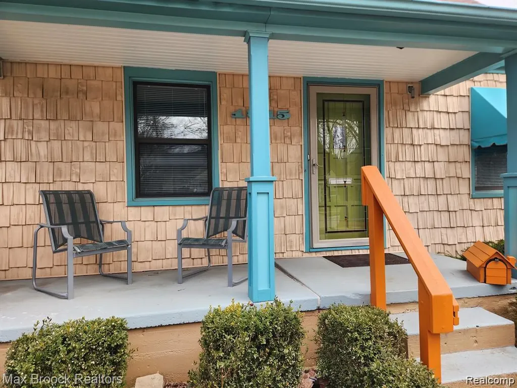 1815 Bowers Street Birmingham City MI 48009