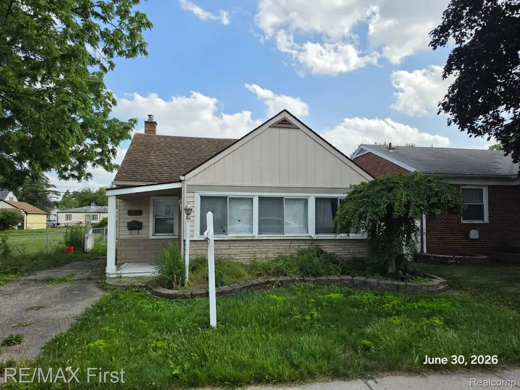13346 Toepfer Road Warren City MI 48089