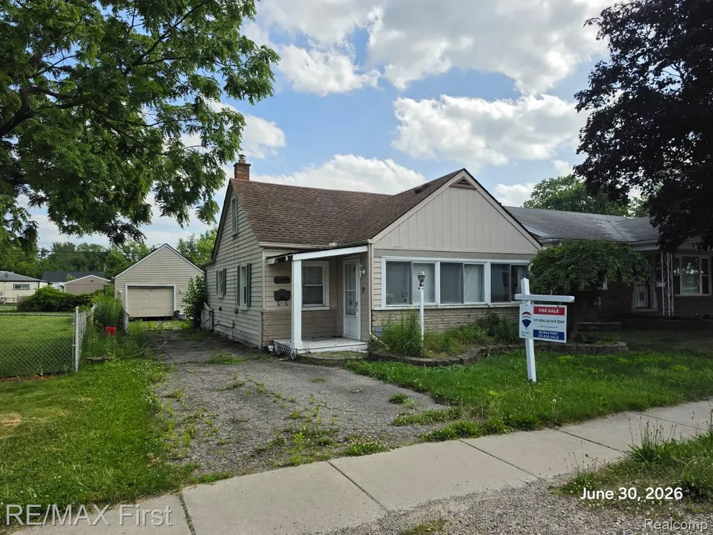 13346 Toepfer Road Warren City MI 48089