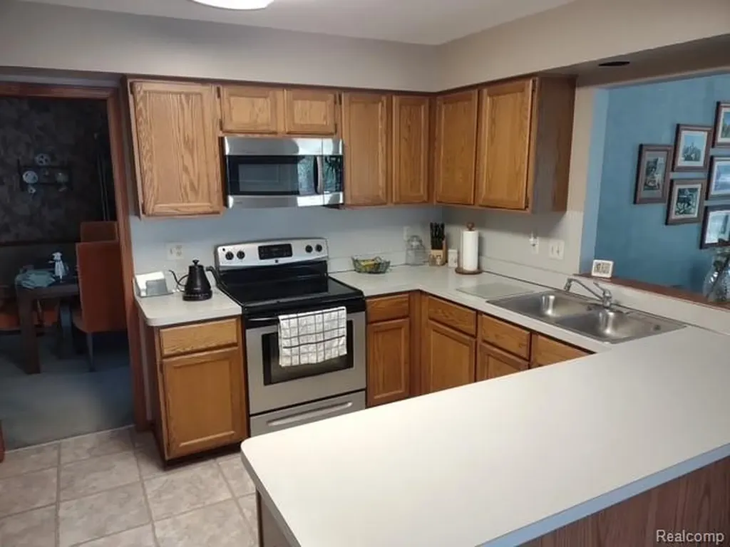 24760 Sutherland Drive Novi City MI 48374