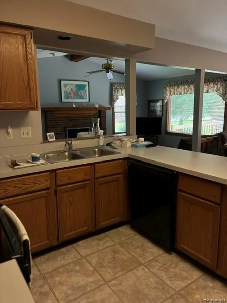 24760 Sutherland Drive Novi City MI 48374