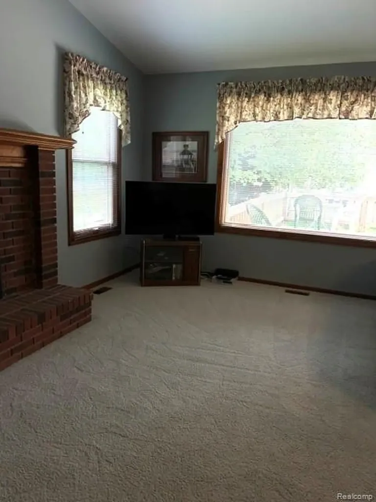 24760 Sutherland Drive Novi City MI 48374