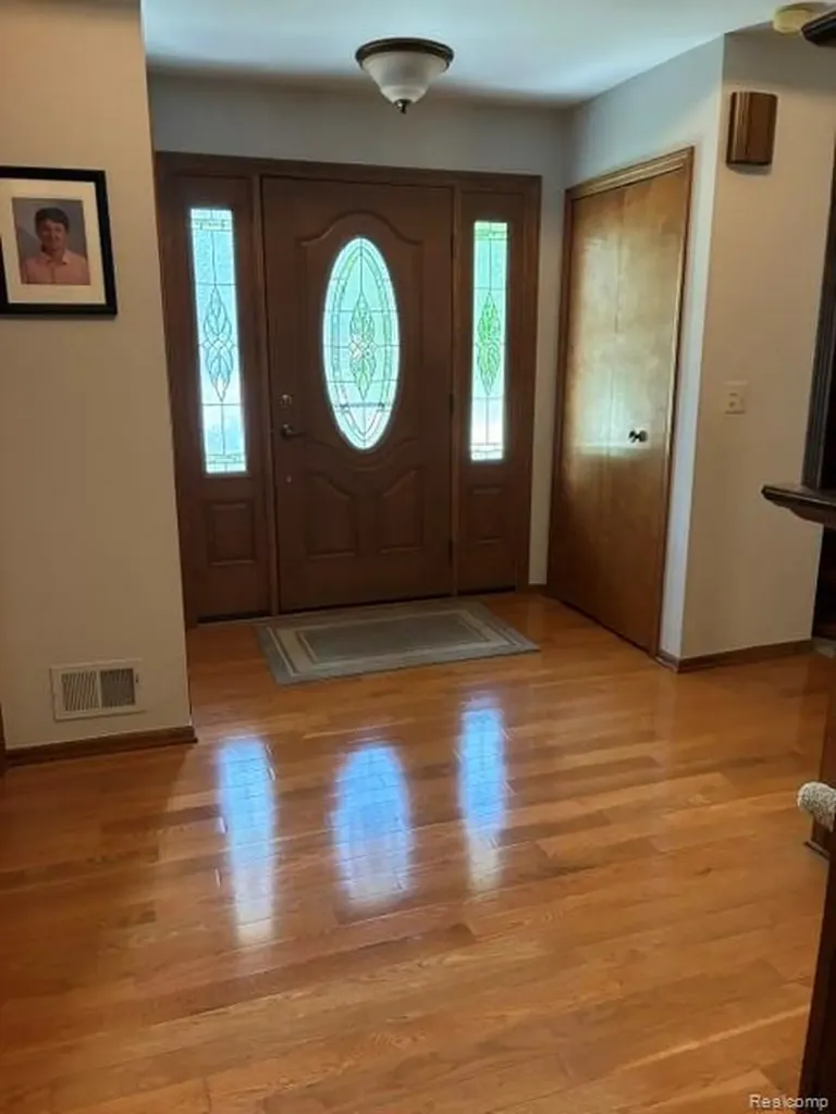 24760 Sutherland Drive Novi City MI 48374