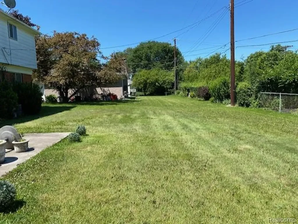 36330 6 Mile Road Livonia City MI 48152