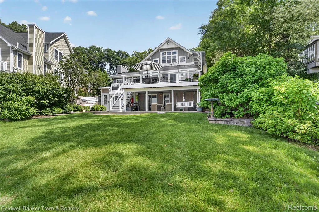 3762 Noble Genoa Township MI 48116