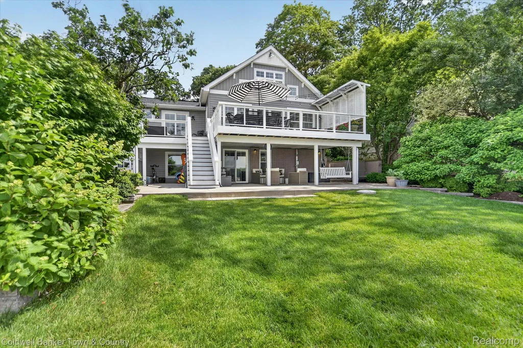 3762 Noble Genoa Township MI 48116