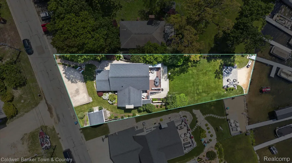 3762 Noble Genoa Township MI 48116