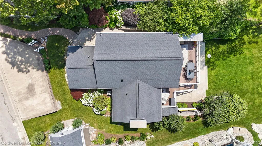 3762 Noble Genoa Township MI 48116
