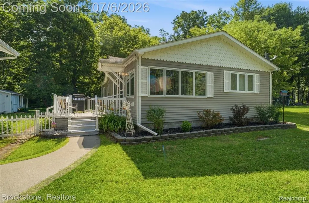 3850 State Road Fort Gratiot Charter Township MI 48059