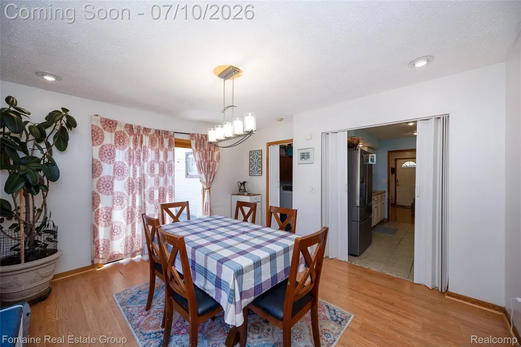 6053 John Daly Street Taylor City MI 48180