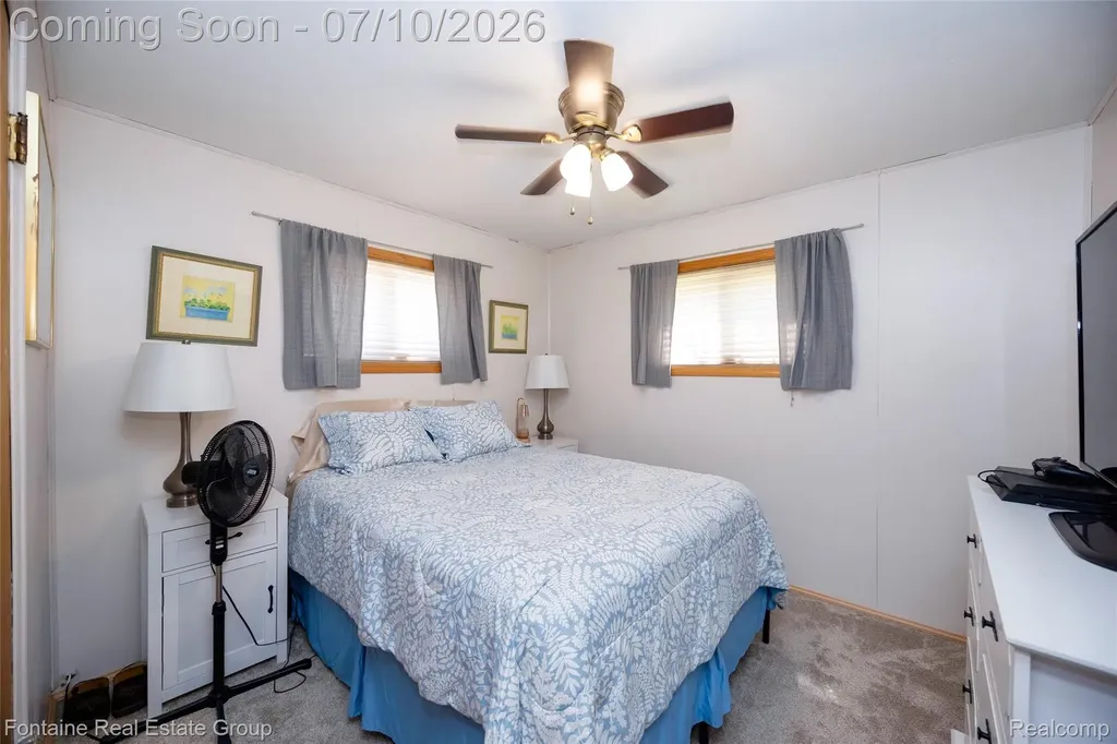6053 John Daly Street Taylor City MI 48180
