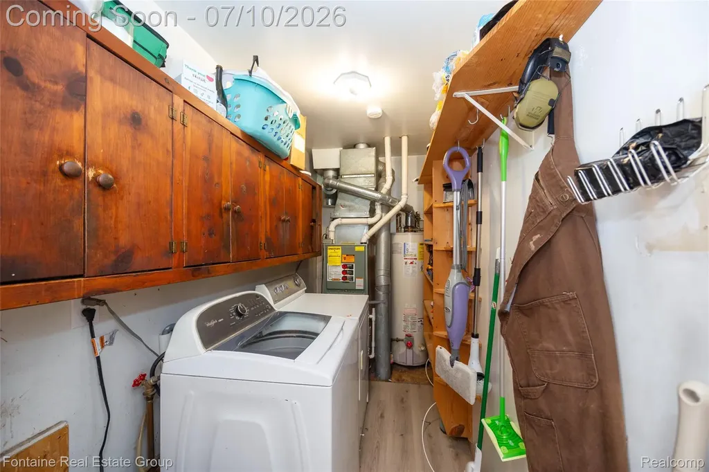 6053 John Daly Street Taylor City MI 48180