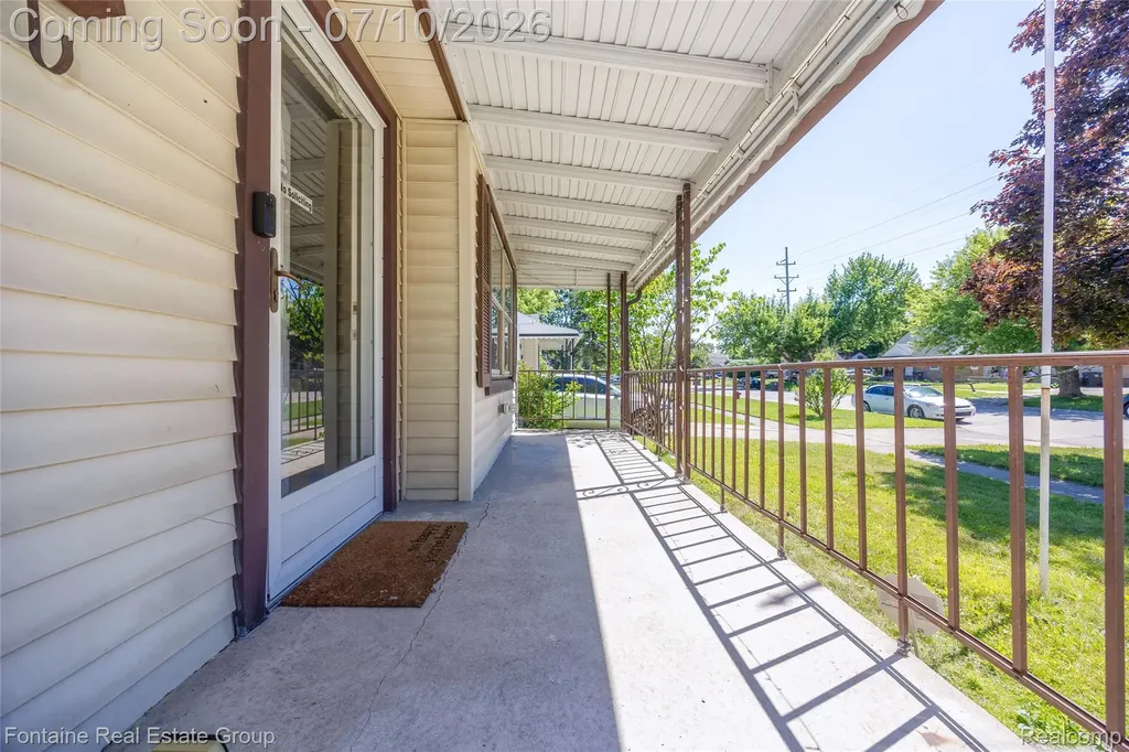 6053 John Daly Street Taylor City MI 48180