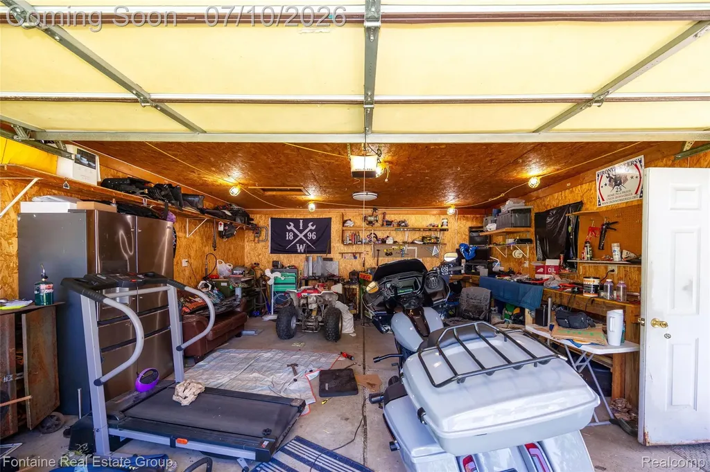 6053 John Daly Street Taylor City MI 48180