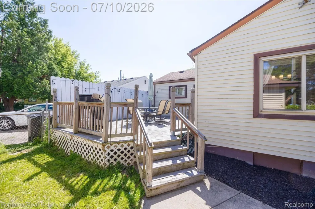 6053 John Daly Street Taylor City MI 48180