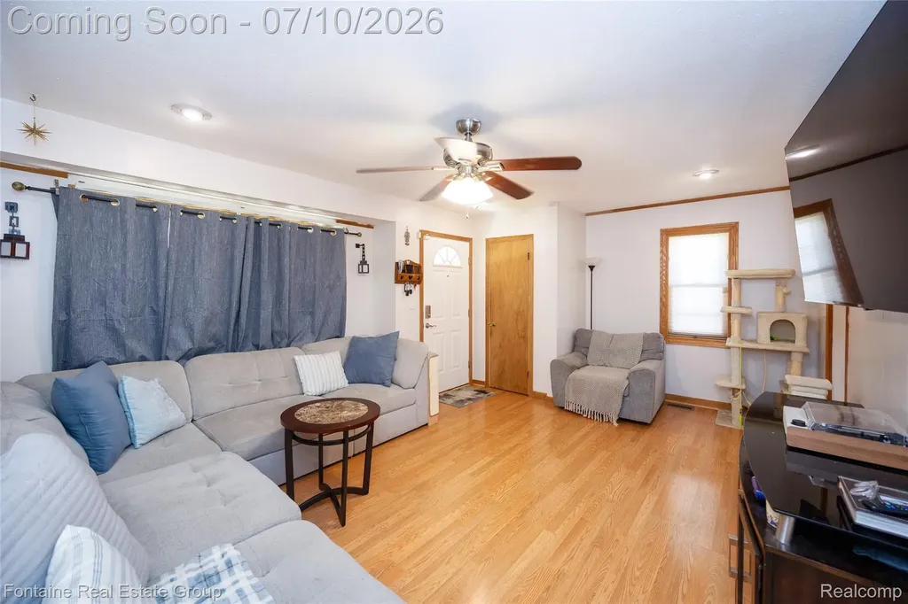 6053 John Daly Street Taylor City MI 48180