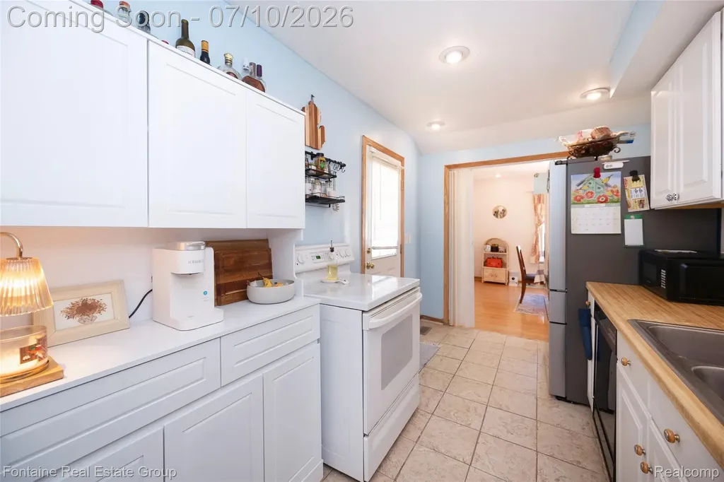 6053 John Daly Street Taylor City MI 48180