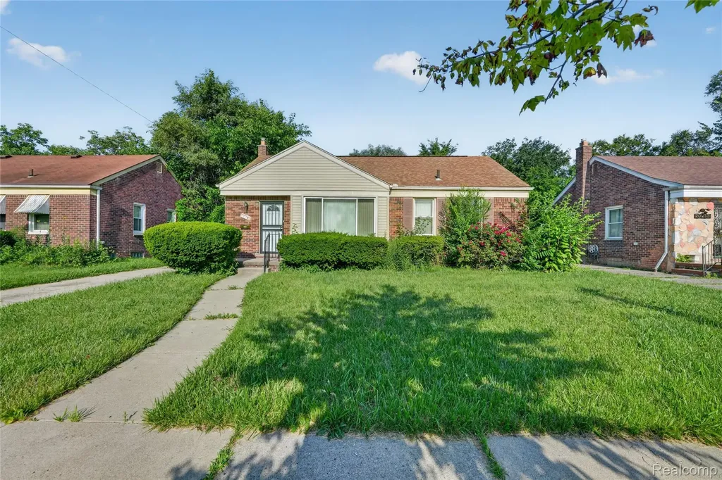20201 Lesure Street Detroit City MI 48235