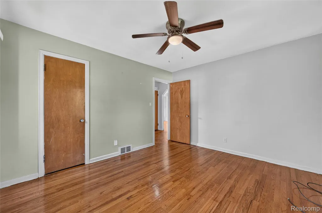 20201 Lesure Street Detroit City MI 48235