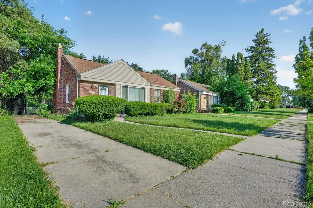 20201 Lesure Street Detroit City MI 48235