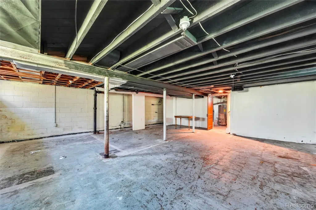 20201 Lesure Street Detroit City MI 48235