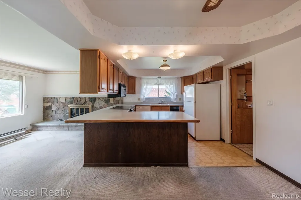 3446 Girard Drive Warren City MI 48092