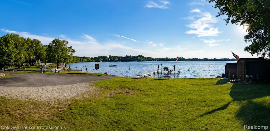 3182 Beechtree Court Orion Charter Township MI 48360