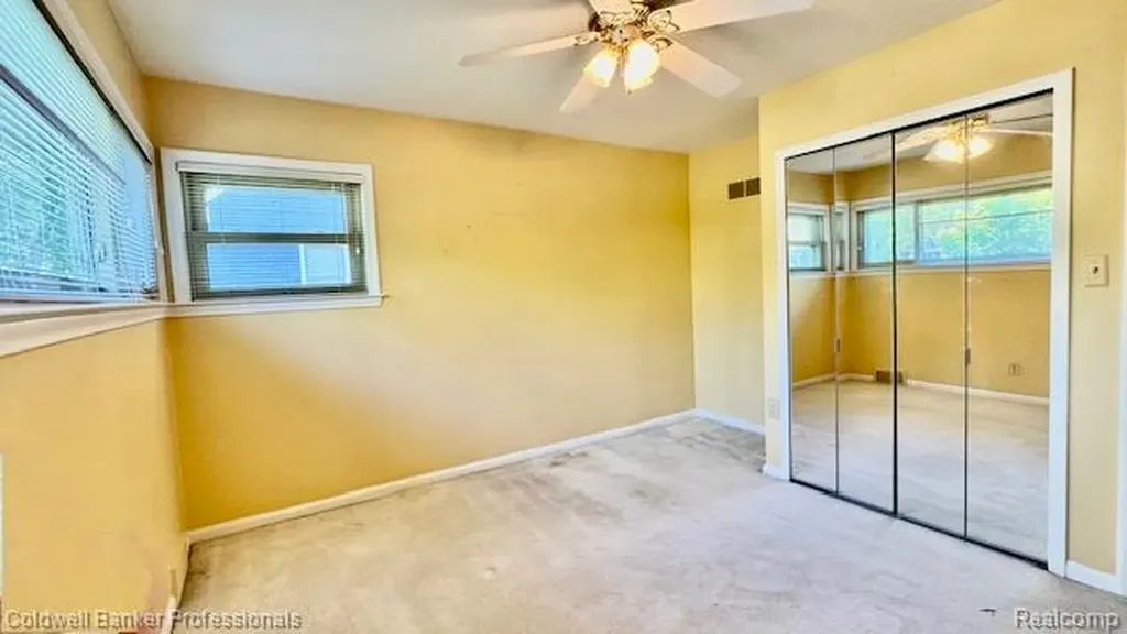 574 Auburn Street Plymouth City MI 48170