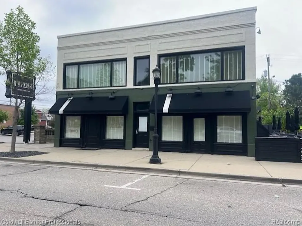 574 Auburn Street Plymouth City MI 48170