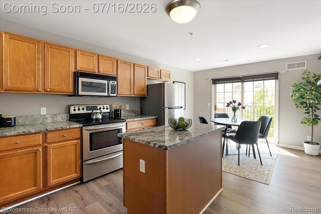 1422 Raliegh Place Troy City MI 48084