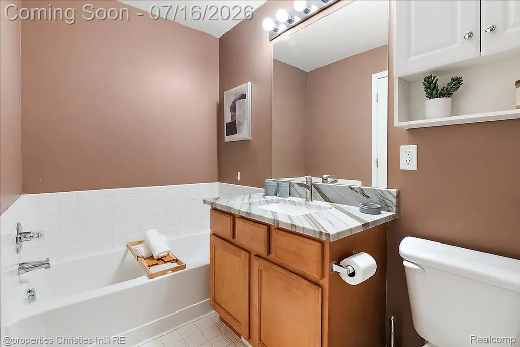 1422 Raliegh Place Troy City MI 48084