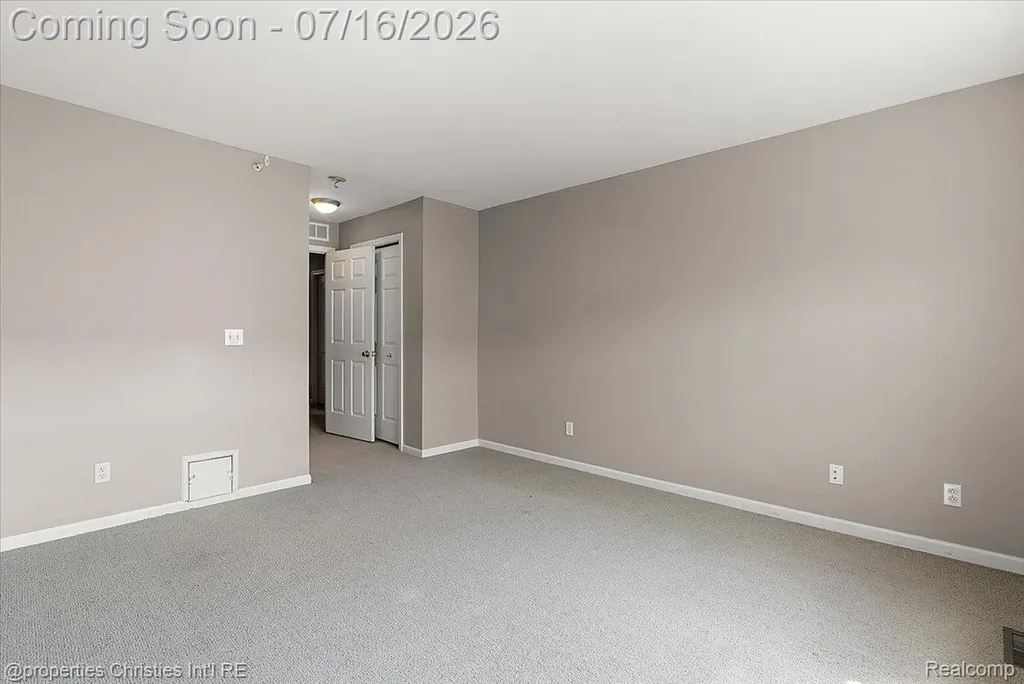 1422 Raliegh Place Troy City MI 48084