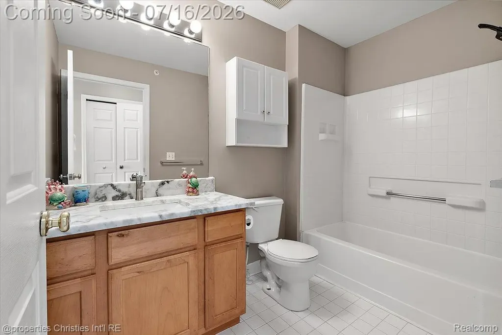 1422 Raliegh Place Troy City MI 48084