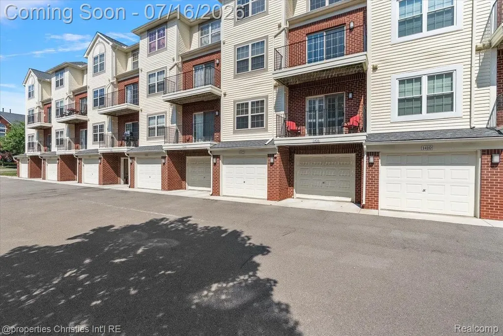 1422 Raliegh Place Troy City MI 48084