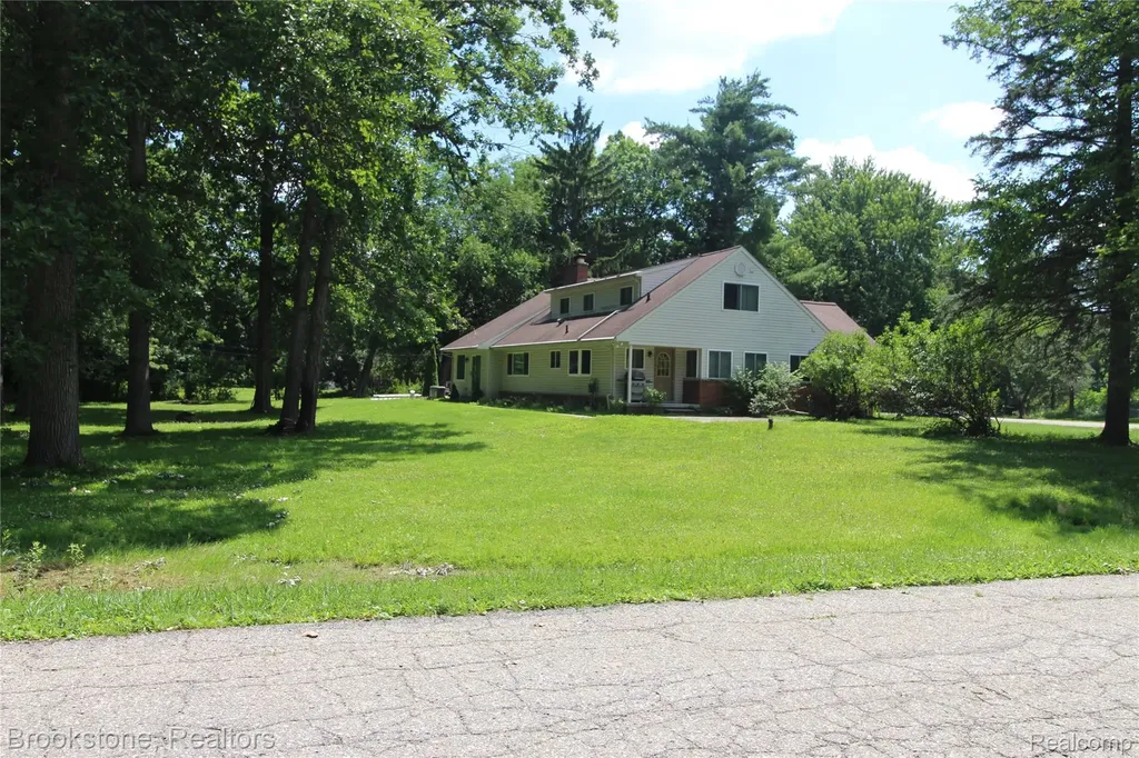 4440 Marquis Lane Bloomfield Hills City MI 48301