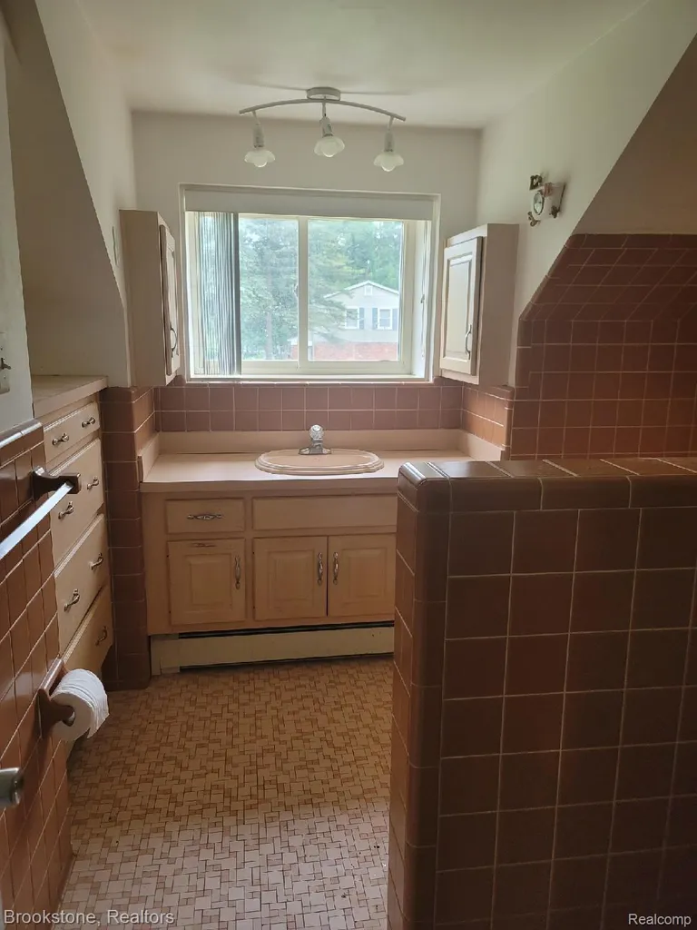 4440 Marquis Lane Bloomfield Hills City MI 48301
