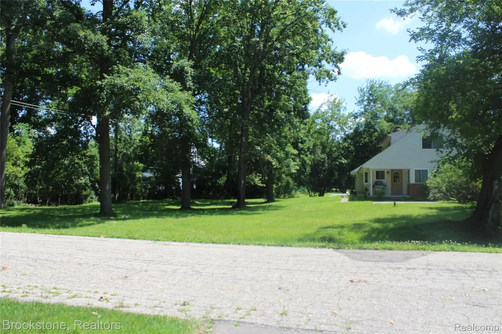 4440 Marquis Lane Bloomfield Hills City MI 48301