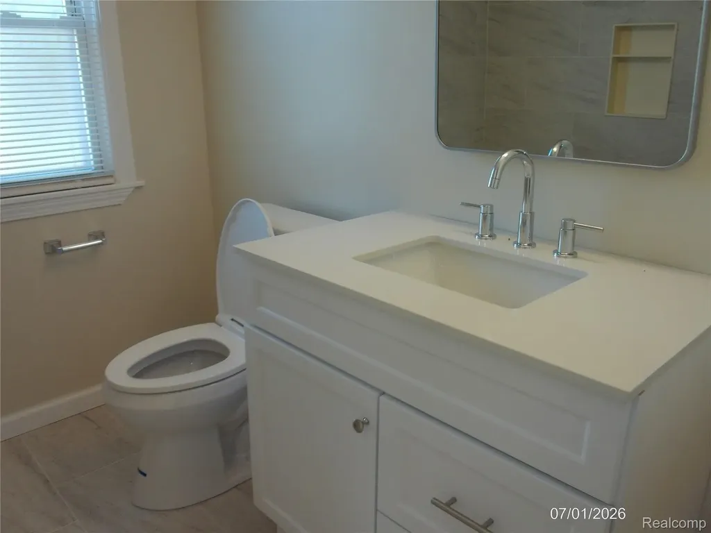 7535 Republic Avenue Warren City MI 48091