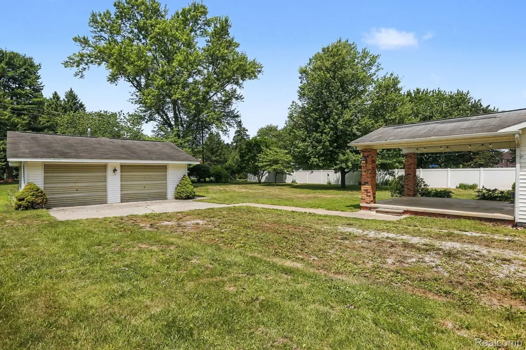 17450 Martinsville Road Sumpter Township MI 48111