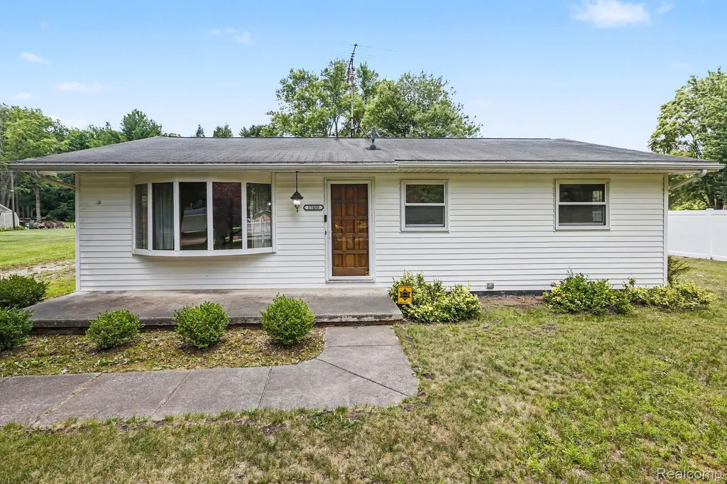 17450 Martinsville Road Sumpter Township MI 48111