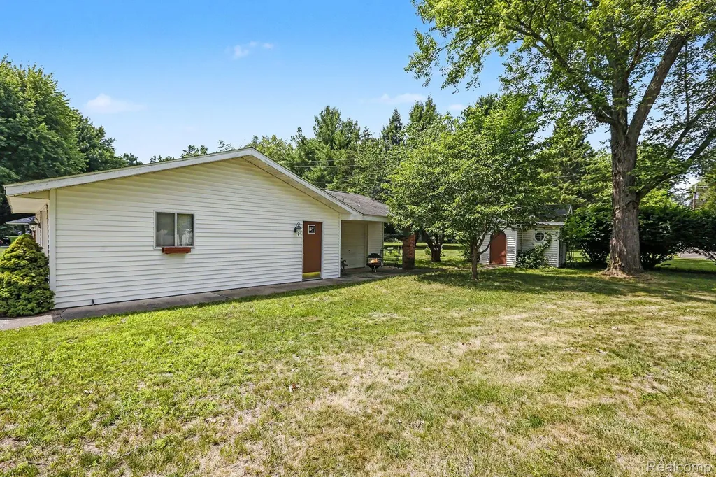 17450 Martinsville Road Sumpter Township MI 48111