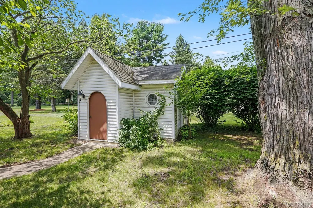 17450 Martinsville Road Sumpter Township MI 48111