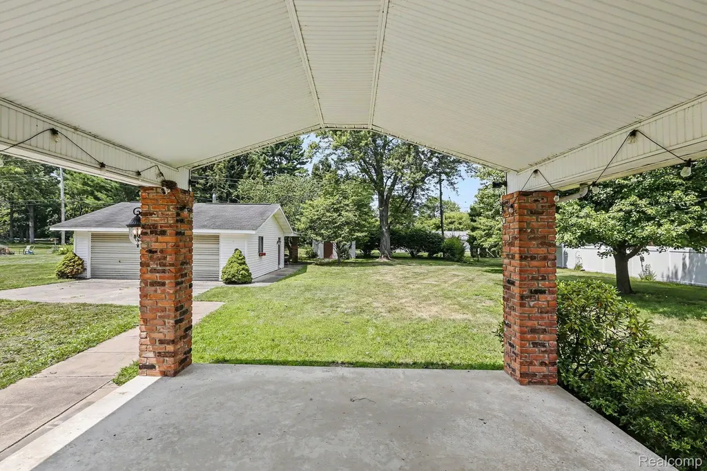 17450 Martinsville Road Sumpter Township MI 48111