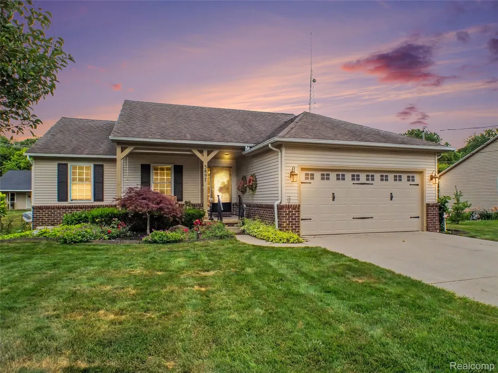 3897 N Oak Street Metamora Village MI 48455