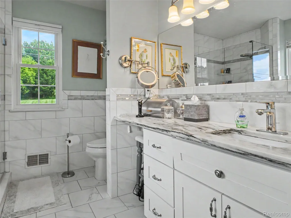 3897 N Oak Street Metamora Village MI 48455