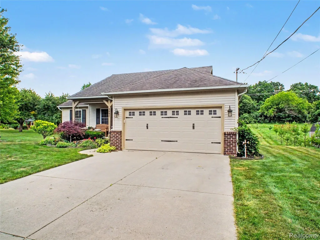 3897 N Oak Street Metamora Village MI 48455