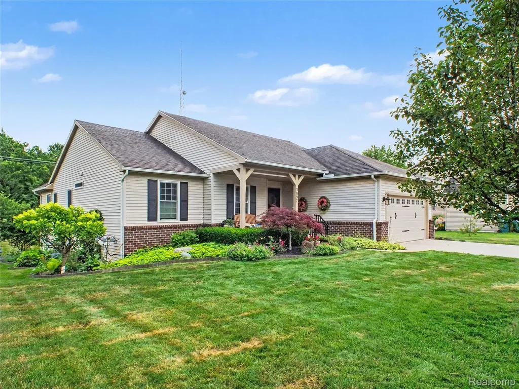 3897 N Oak Street Metamora Village MI 48455