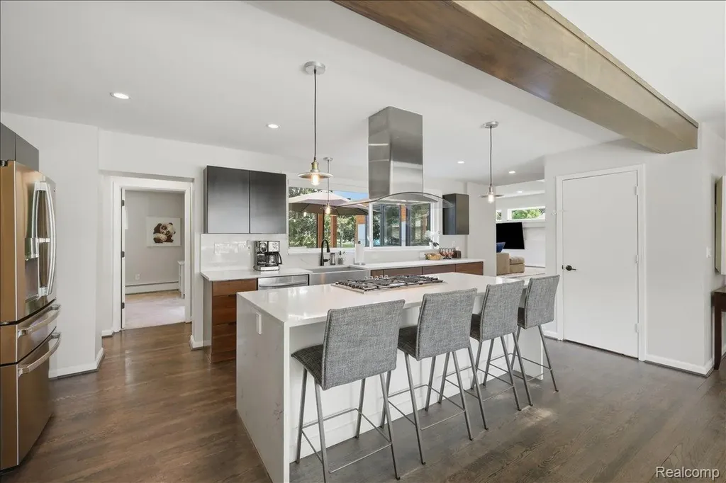423 S Cranbrook Cross Road Bloomfield Hills City MI 48301