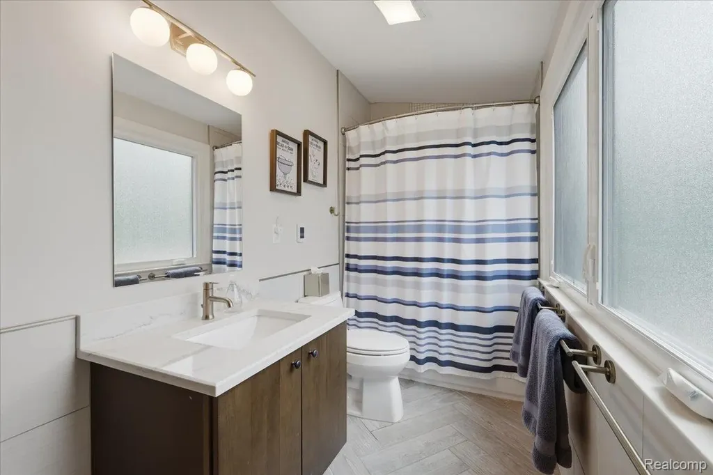 423 S Cranbrook Cross Road Bloomfield Hills City MI 48301
