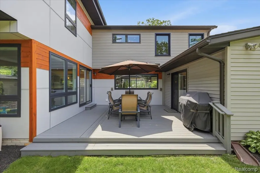 423 S Cranbrook Cross Road Bloomfield Hills City MI 48301